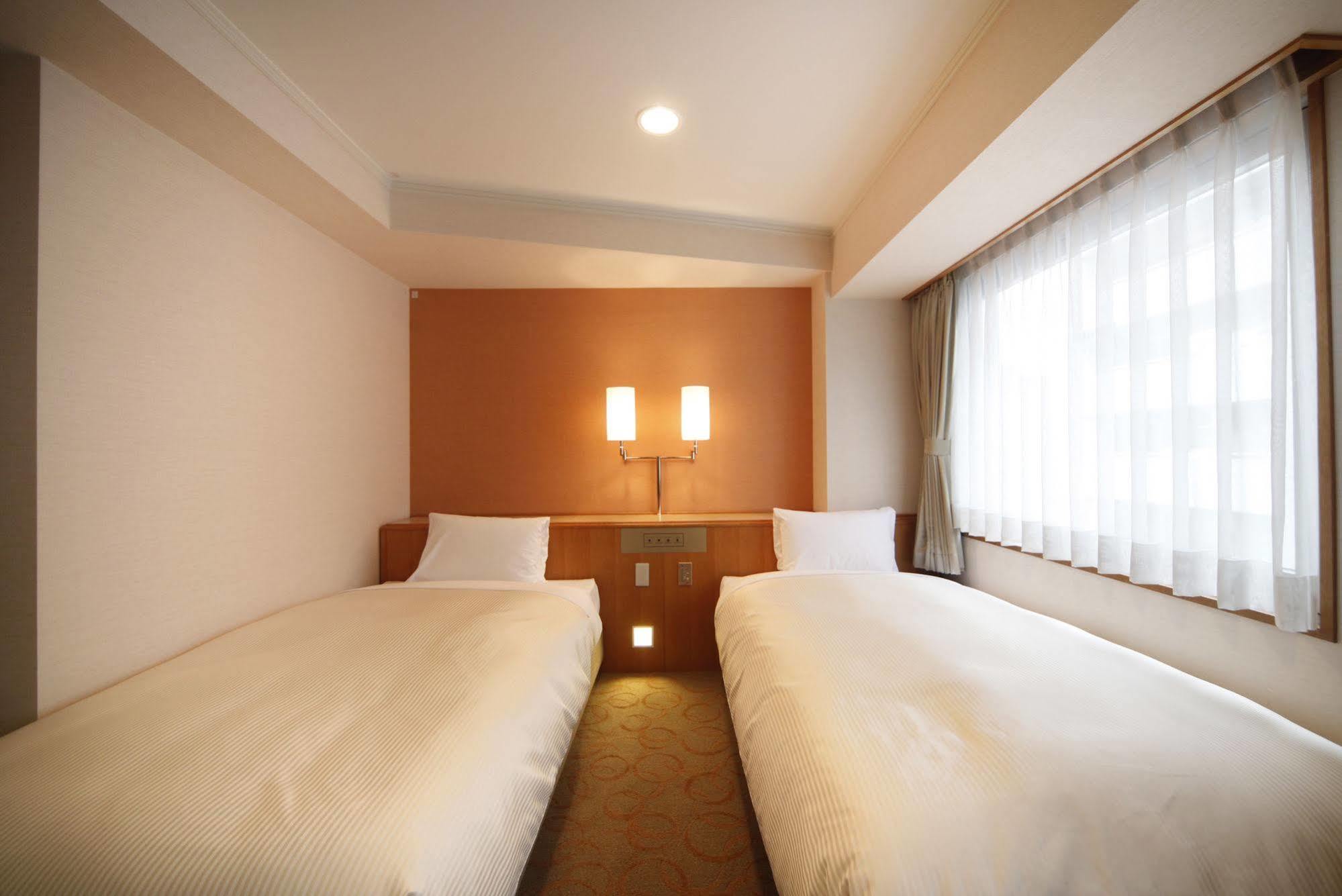 Vessel Inn Ueno Iriya Station Tokyo Eksteriør bilde