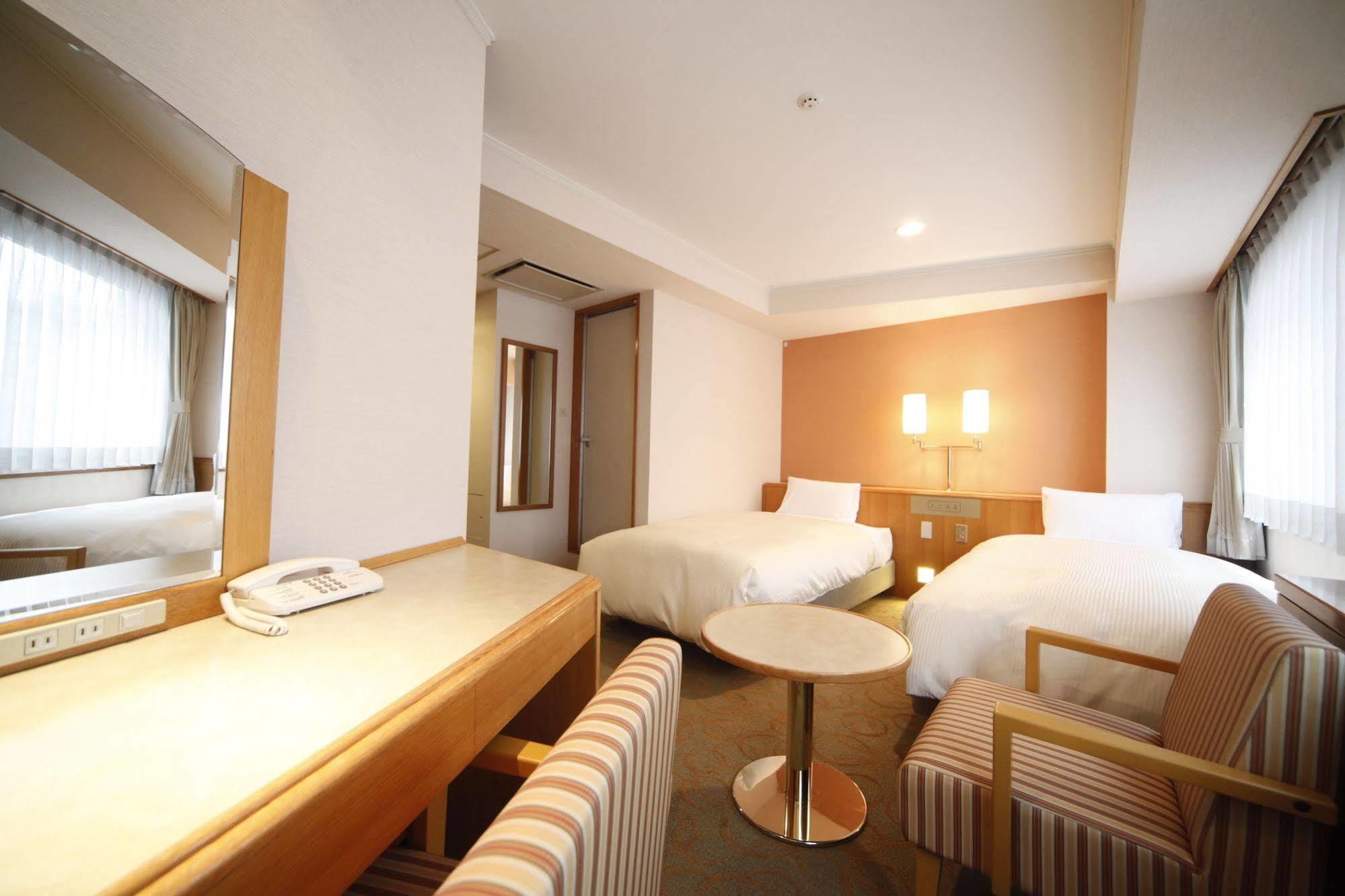 Vessel Inn Ueno Iriya Station Tokyo Eksteriør bilde